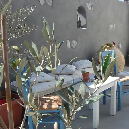 Apartment Thera Incognita Perissa (Santorini)