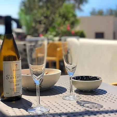 Thera Incognita Apartament *