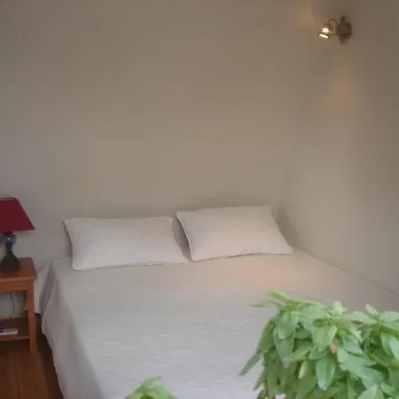 Apartament Thera Incognita