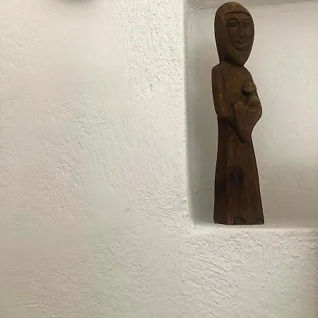 Thera Incognita Apartment